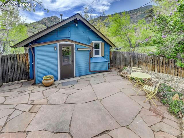 347 PILOT KNOB AVE, MANITOU SPRINGS, CO 80829, photo 1 of 36