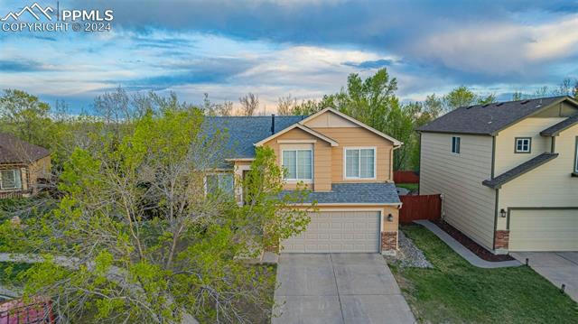 765 RIVERVIEW LN, COLORADO SPRINGS, CO 80916, photo 4 of 39